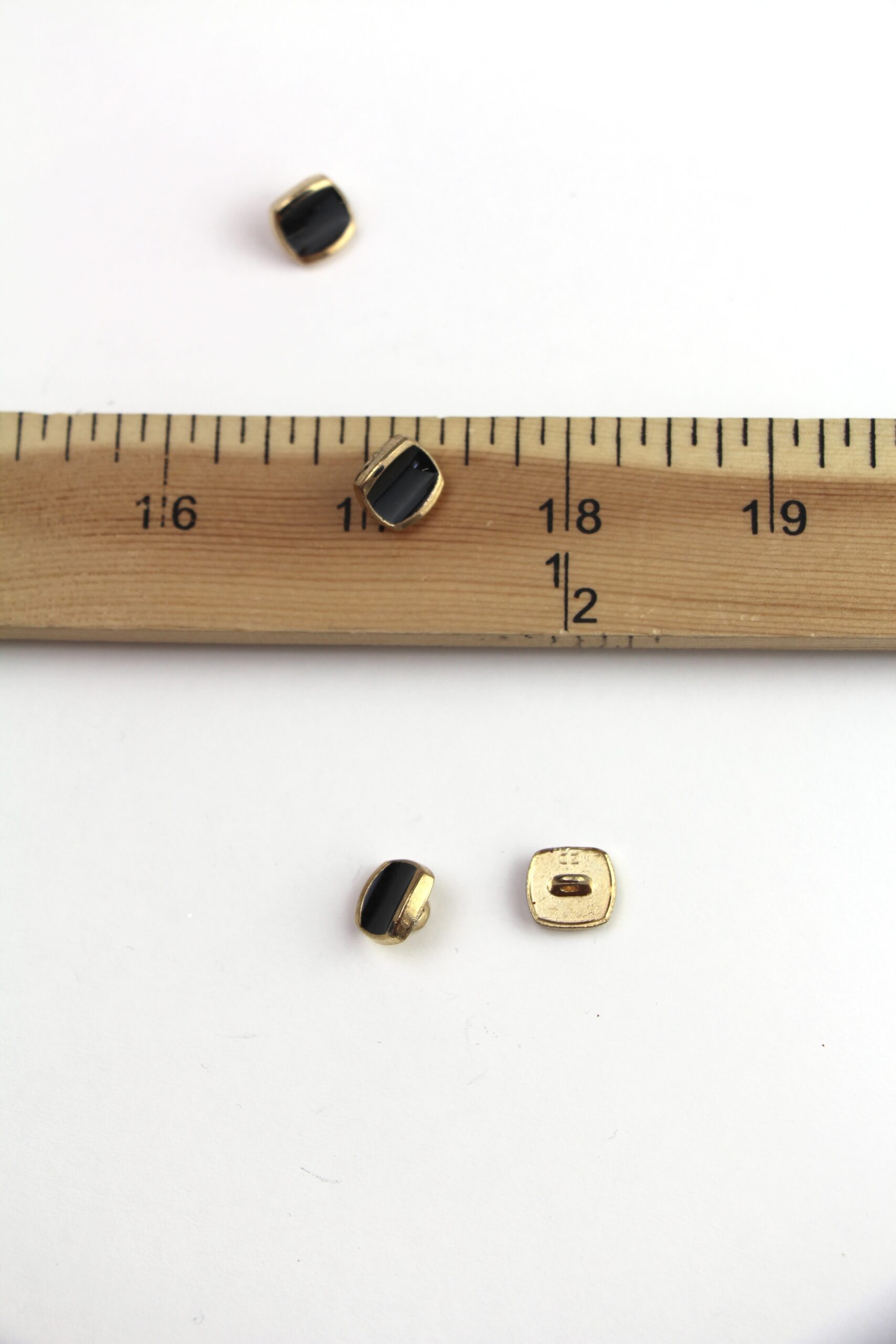 Black & Gold Squashed Square Button 1/2"