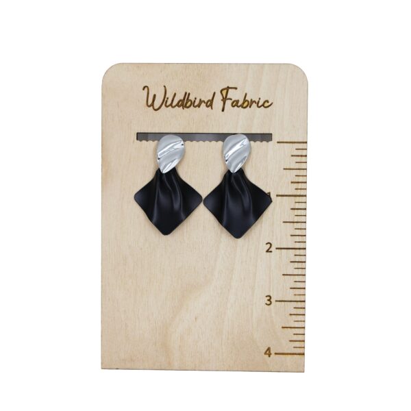 Black Wavy Square Earrings